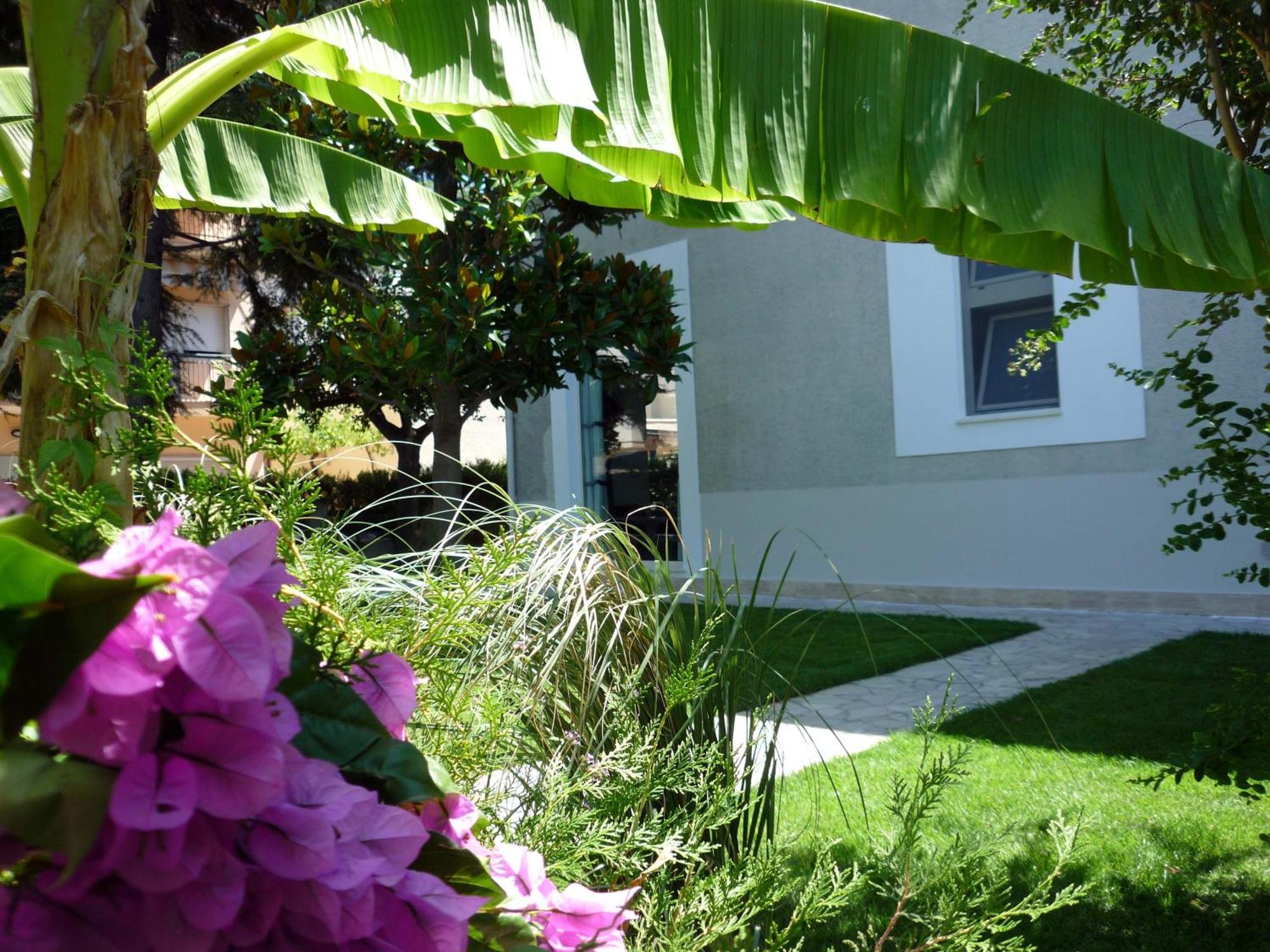 Ferienwohnung Loft 3, A 150 M Dal Mare, Pineto Centro Exterior foto