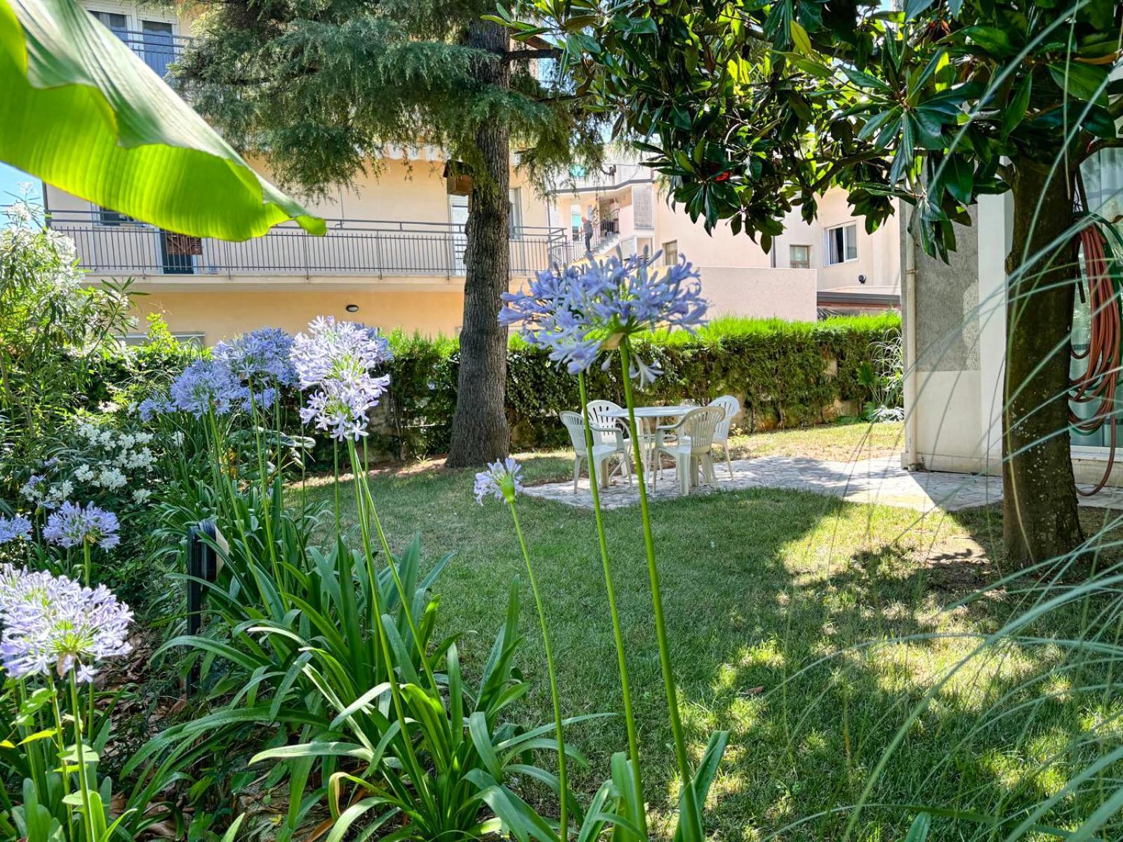 Ferienwohnung Loft 3, A 150 M Dal Mare, Pineto Centro Exterior foto